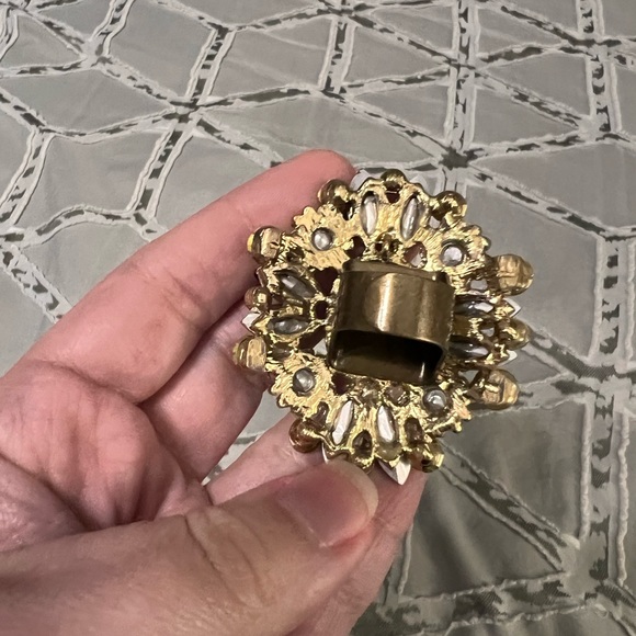 Adjustable statement crystal ring - Picture 4 of 5